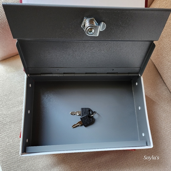 Book Safe Box - Picture 4 of 8